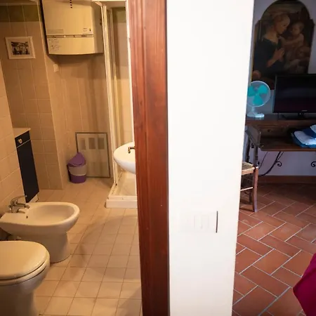 Maesta Delle Quattro Chiavi Agroturismo *