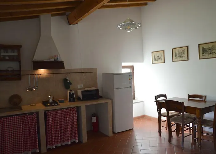 Maesta Delle Quattro Chiavi Фермерский дом